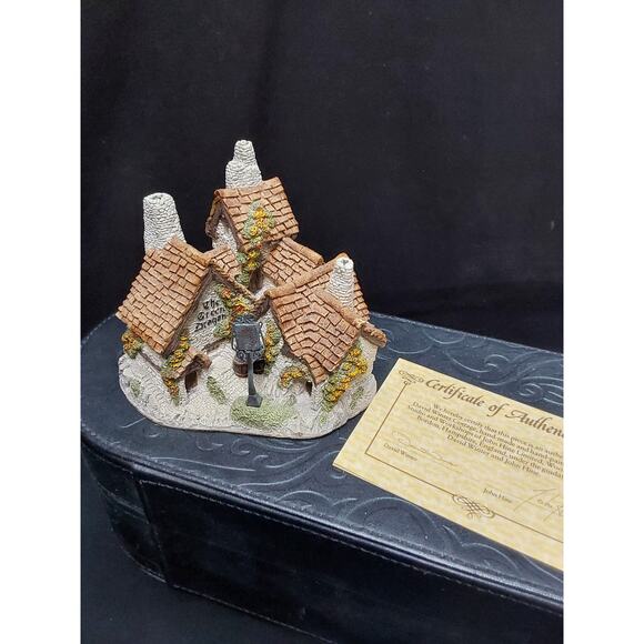 David Winters Cottage House Green Dragon Pub 1983 in original box Retail $49.95 - Picture 2 of 4